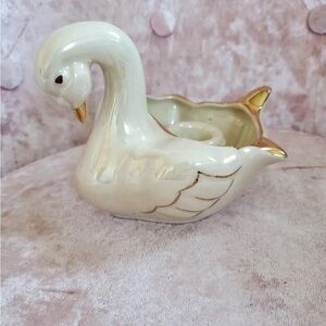 Vintage Pearl luster China Co
Swan 22K Gold Trim
Lusterware candle holder